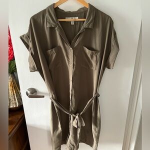 Casual Green Dress with Tie Detail